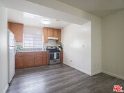 Photo - 356 S St Andrews Pl Condo
