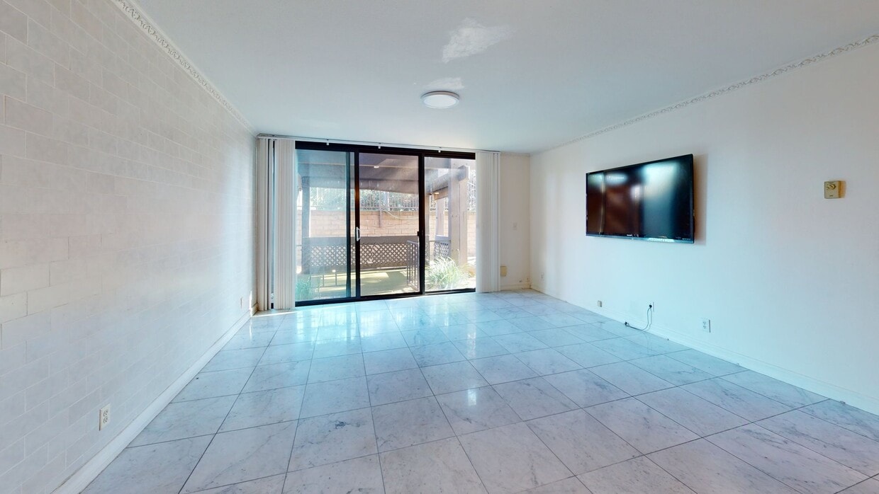 3D Tour - 7777 W 91st St Unit E1145