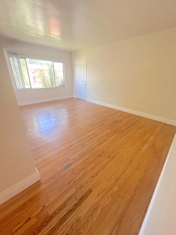 Photo - 513 W G St Unit 513