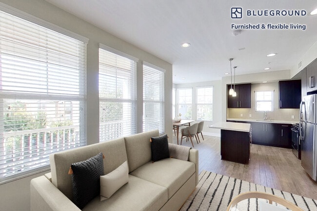Photo - 1000 Lupine-SI FL3-ID11903A Unit SI FL3-ID11903A