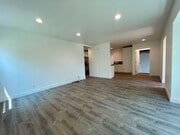 Photo - Fully Remodeled 4 Bedroom 2.5 Bathroom in ... House