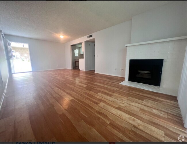 Building Photo - BEAUTIFUL REMODELED 1 AND 2 BEDROOM UNITS ... Rental