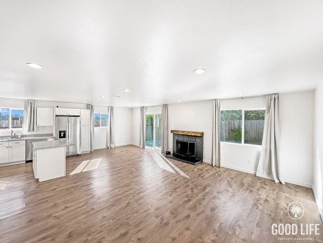 Photo - Beautiful 3BD/2BA with Updated Kitchen, 2-Car Detached Garage and A/C in Clairemont!