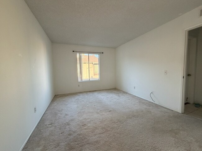 Photo - 2339 Lillyvale Ave Unit 161B