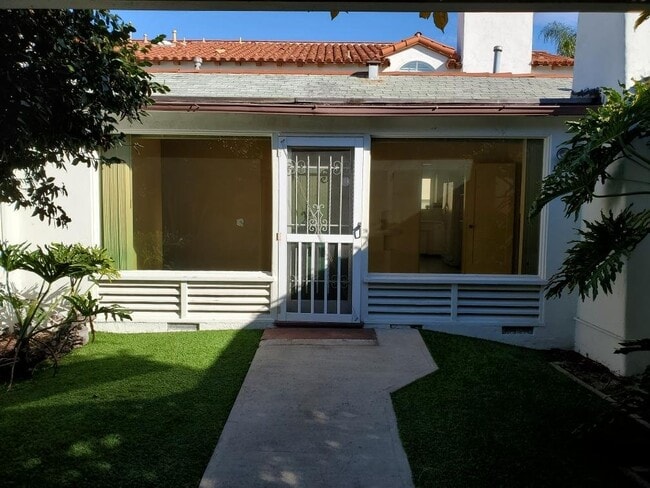 Photo - 260 C Ave