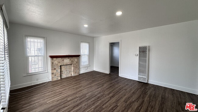 Photo - 1709 W 70th St Unit 1709