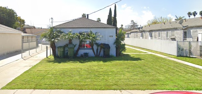 Photo - 1450 W 220th St