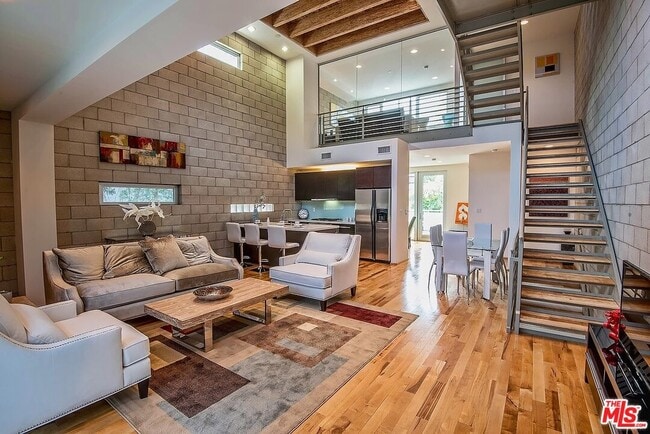 Photo - 3450 Cahuenga Blvd Unit 203