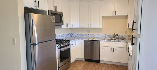 Photo - 6645 Bamburgh Dr