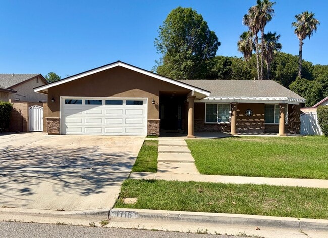 Building Photo - 1118 Zircon St