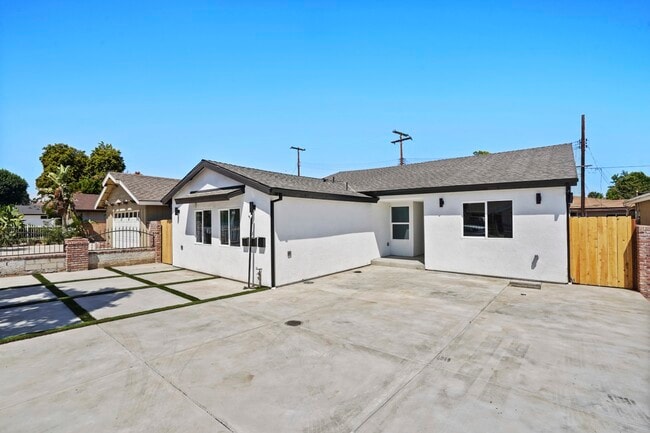 Photo - 7906 Oakdale Ave Unit Main House