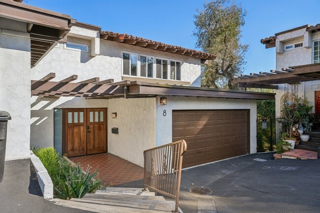 Photo - 835 Amigos Way