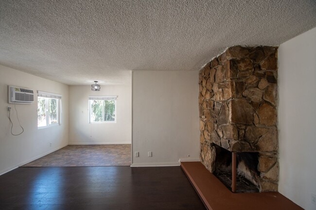 Photo - 11100 Camarillo St Unit 04