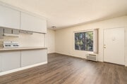 1BR, 1BA - 546SF - Living Room - 10210 Mountair Ave