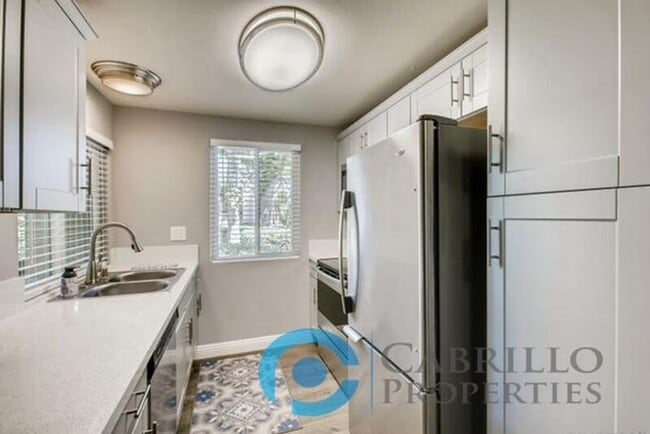 Building Photo - 5350 Baltimore Dr Unit #43