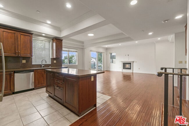 Photo - 10765 Wilkins Ave Unit 8