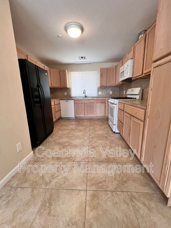 Photo - 66437 3rd St
