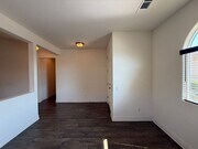 Photo - 305 Hampton Dr