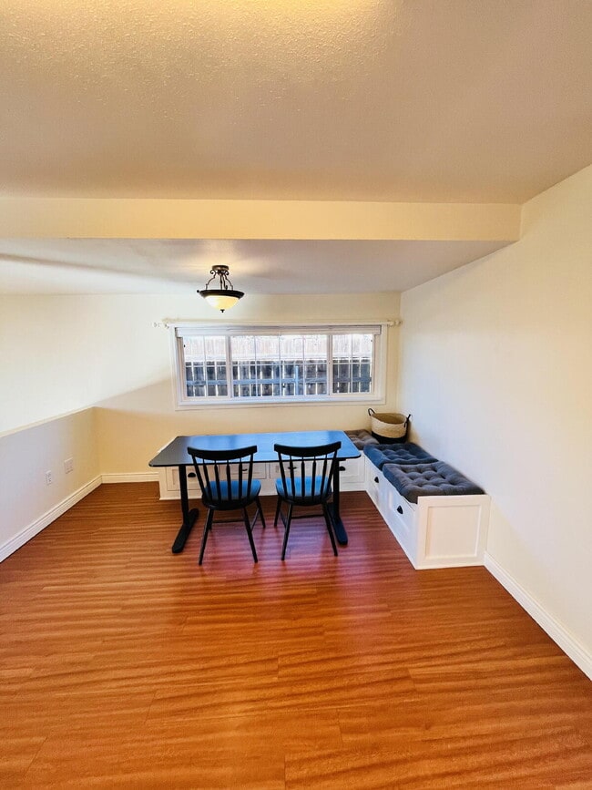 Photo - $3,300 - 2 Bed / 1 Bath House in Crest - Ready for Move in!