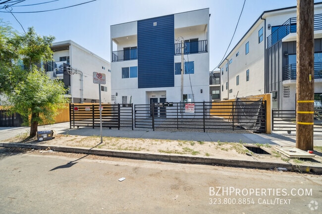Building Photo - 5653 Case Ave Unit 5653 1/2 Rental