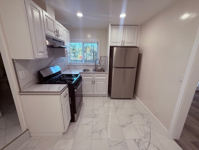 Photo - 323 S Francisca Ave