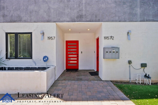 Photo - 1957 Vista Del Mar St