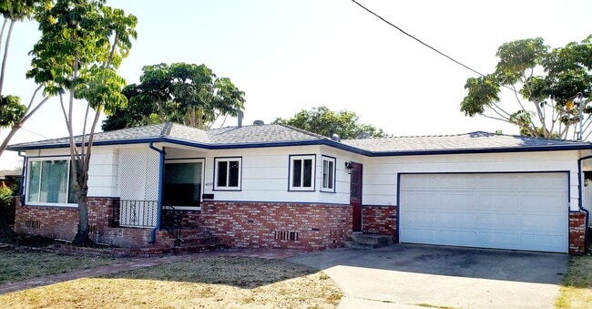 Building Photo - Renovated La Mesa home for rent with a lar...