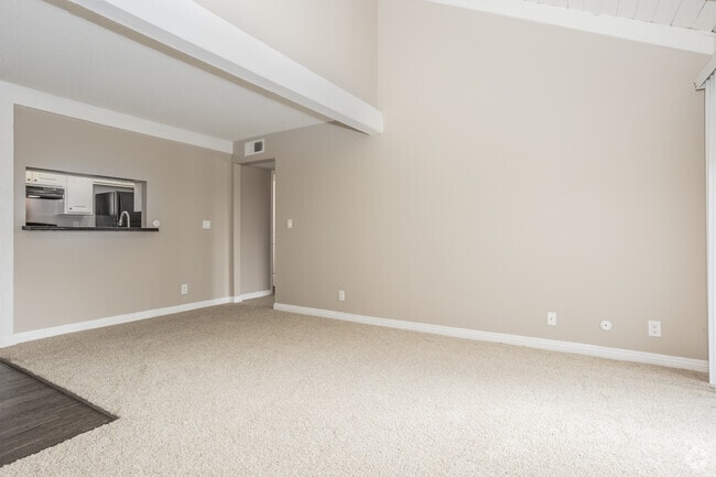 2BR, 1BA - 950SF - Living Room - Country Hills Apartment Homes