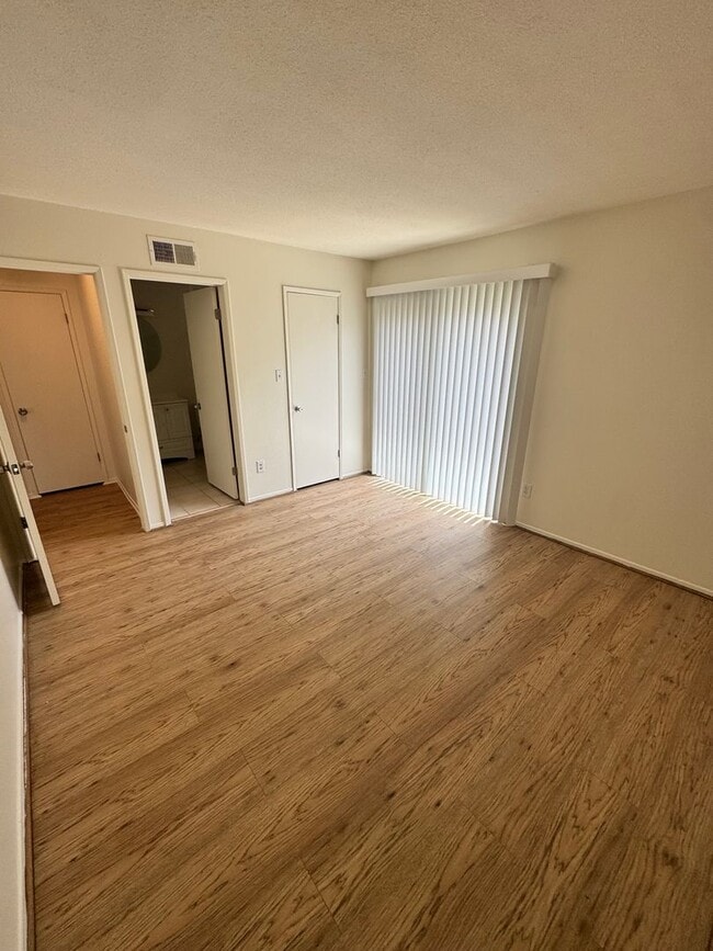 Photo - 2210-2212 E Avalon Ave Unit 2210