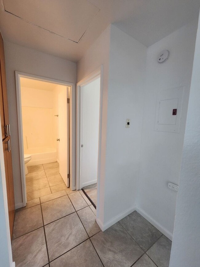 Photo - Alamo Apartments 6349 Unit J