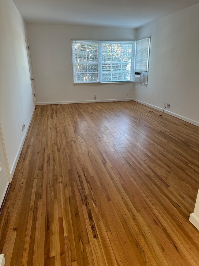 Photo - 8750 Guthrie Ave Unit 8750.5