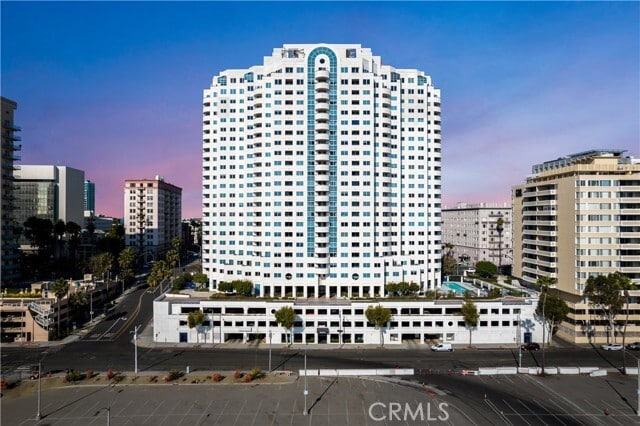 Building Photo - 525 E Seaside Way Unit 806