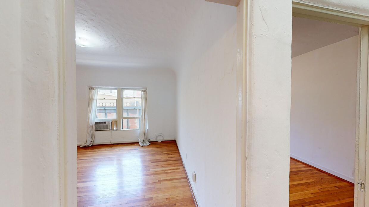 3D Tour - 4319 Price St Apartments