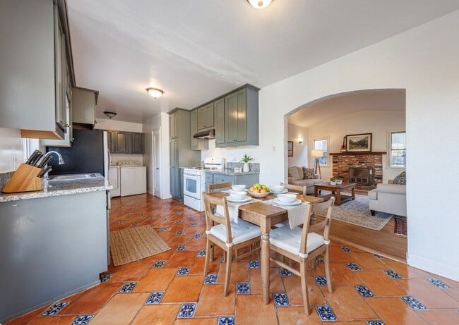 Photo - 3 Bedroom Home with Outdoor Space in Frogtown!