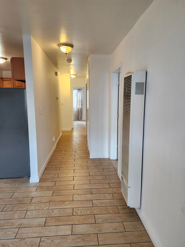 HALL WAY TO THE BEDROOMS - 2106 S Ridgeley Dr Unit 3
