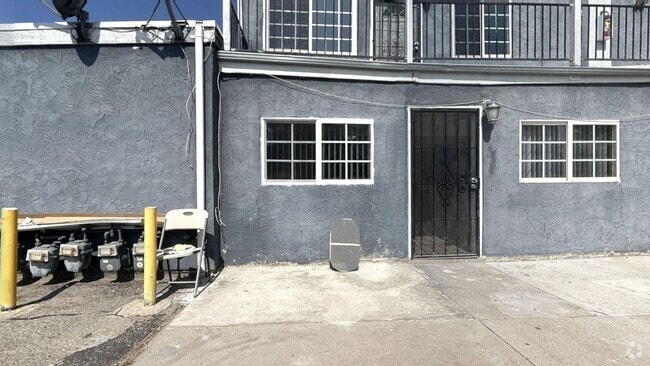 Building Photo - 445 W Shamrock St Unit 445 W. Shamrock St.  #B Rental