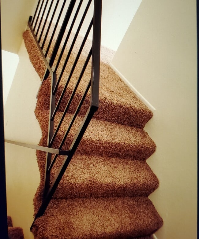 Photo - 745 S Lark Ellen Ave