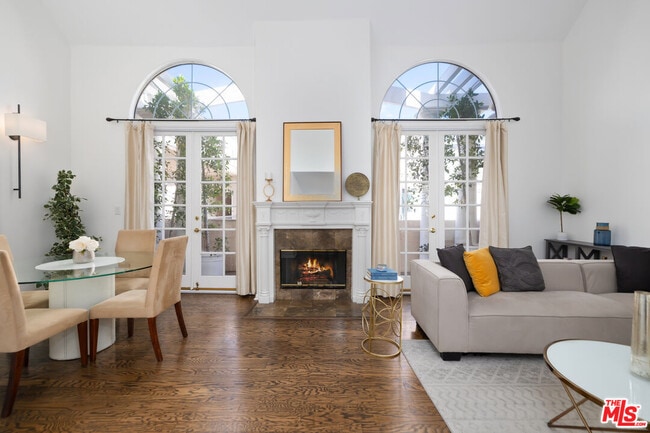 Photo - 930 N Doheny Dr Unit 415