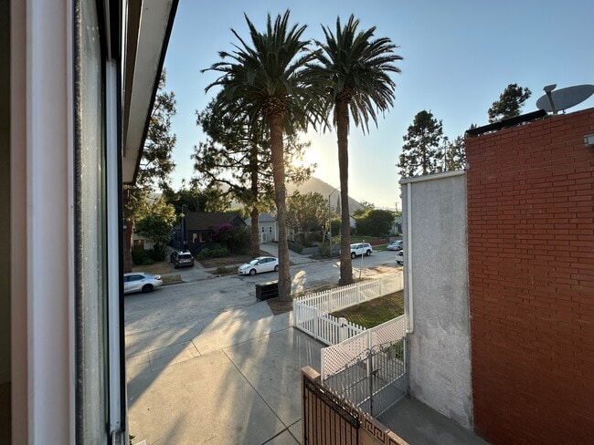 Photo - 4123 Edenhurst Ave Unit 3