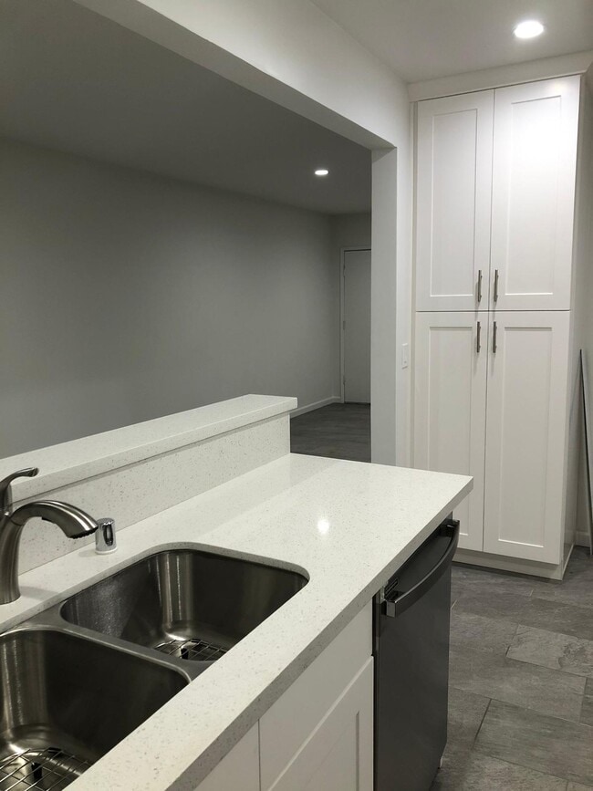 Kitchen and Pantry - 319 Mariposa Ave Unit A