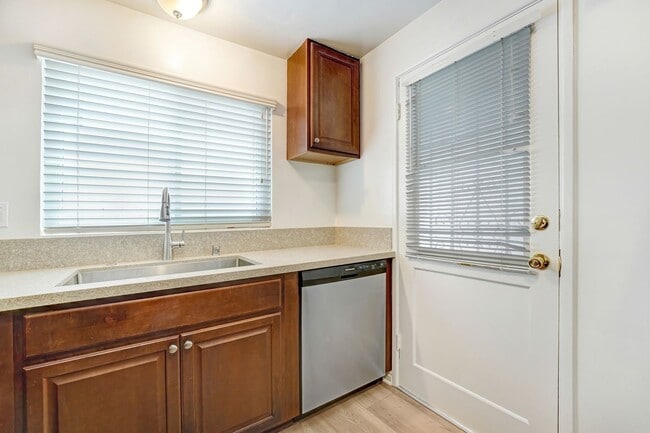 Photo - 1234 10th St Unit 08