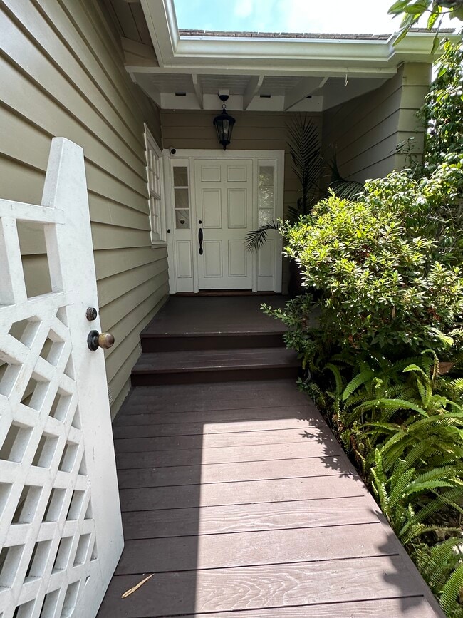 Photo - 1127 Virginia Way