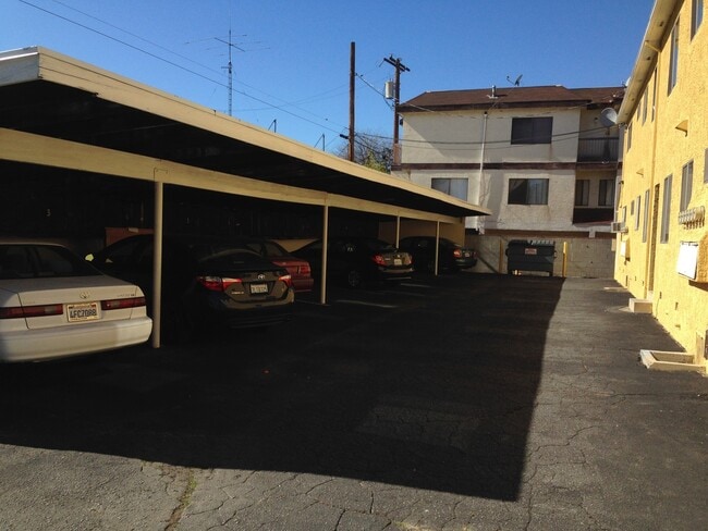 Photo - Victory, 1700-1702 Unit 1702 #F