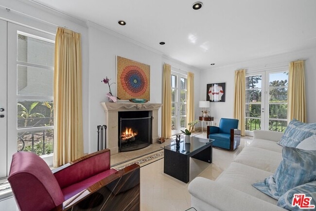 Photo - 910 N Crescent Dr