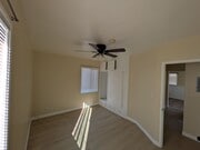 Photo - 1437 E Maple St Apartment