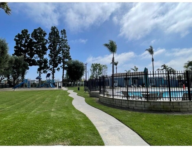 Photo - 19756 Kingswood Ln