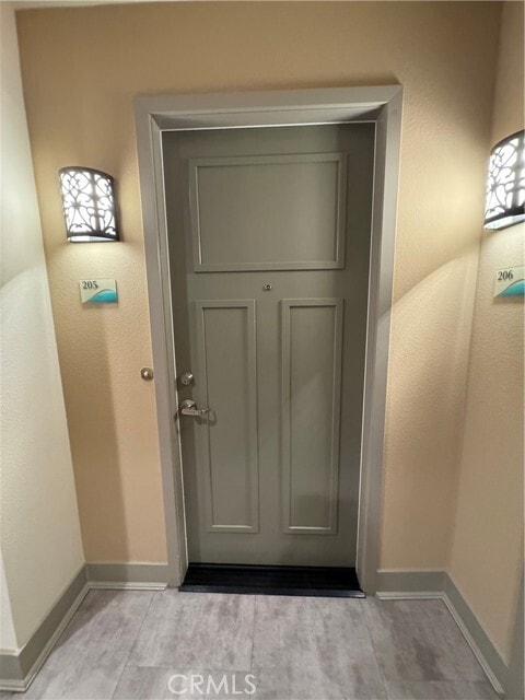 Building Photo - 627 Deep Valley Dr Unit 205