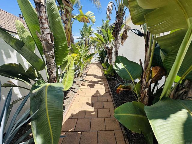 Photo - 705 N Ditmar St