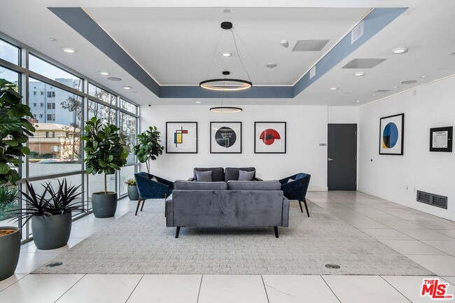 Photo - 453 S Kenmore Ave Unit 301