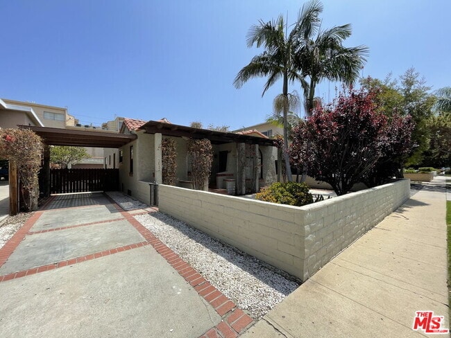 Building Photo - 3642 Empire Dr Rental